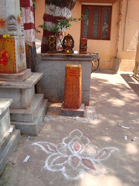 Rangoli pattern from Muthalyamma temple, Shanthinagar, Bangalore
