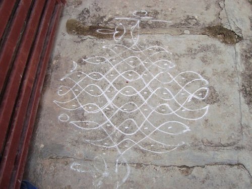Rangoli pattern from Bangalore streets, Shanthinagar